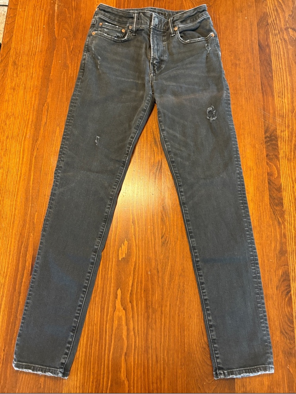 American Eagle Outfitters Men’s Skinny Jeans in Washed Black